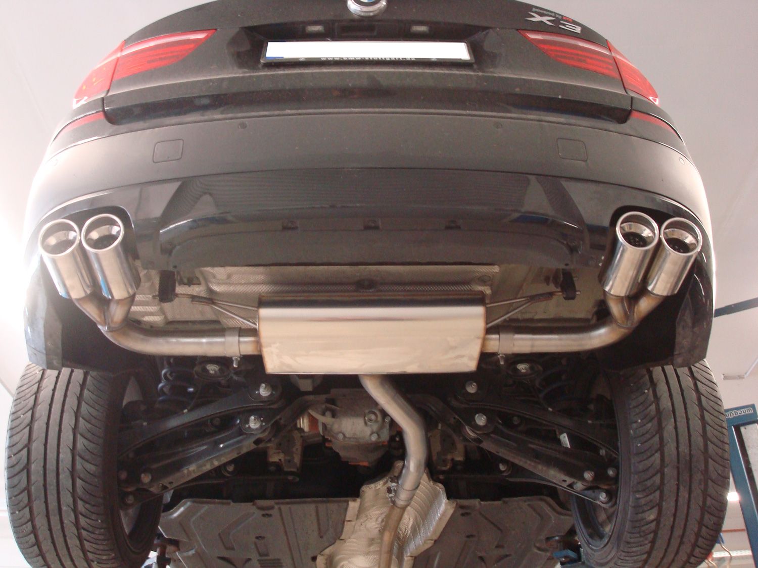 BMW X3 F25 Einddemper dwars Uitgang rechts/links - 2x90 Typ 17 r